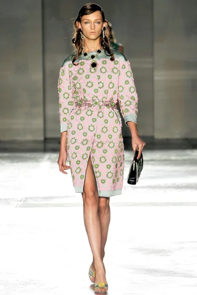Look 37